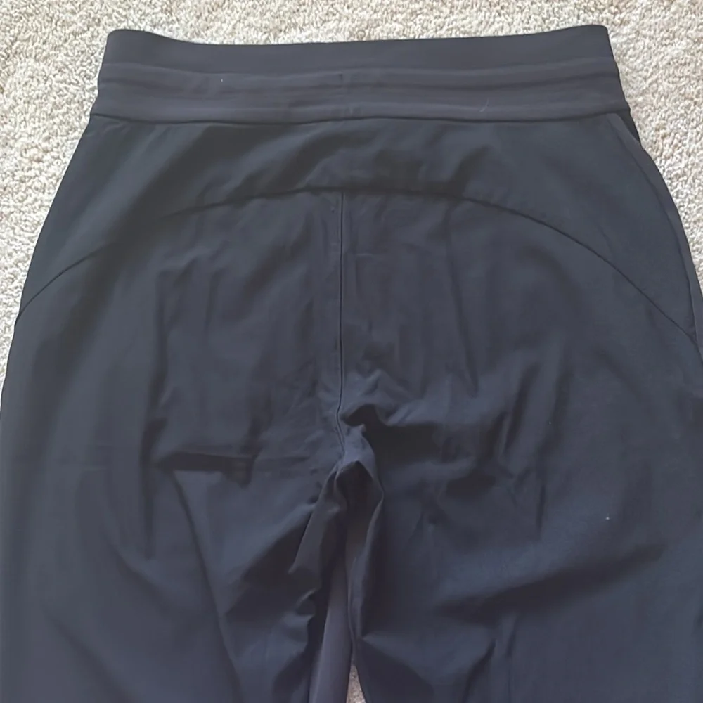 Athleta Headlands Hybrid Trek Mid Rise Joggers Size 2, Black, Like New!! - Picture 6 of 7